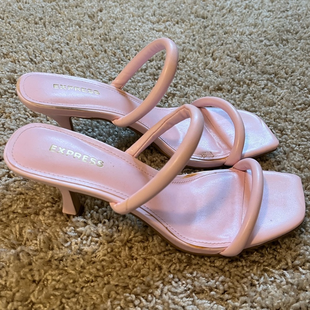EXPRESS Pink Heels, size 6